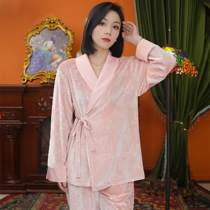 [100465]ベルベットの蝶柄パジャマセット